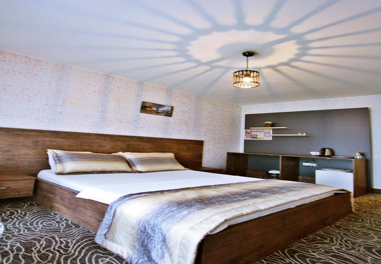 Red House Vip Apartmant Suites Istanbul Exterior photo