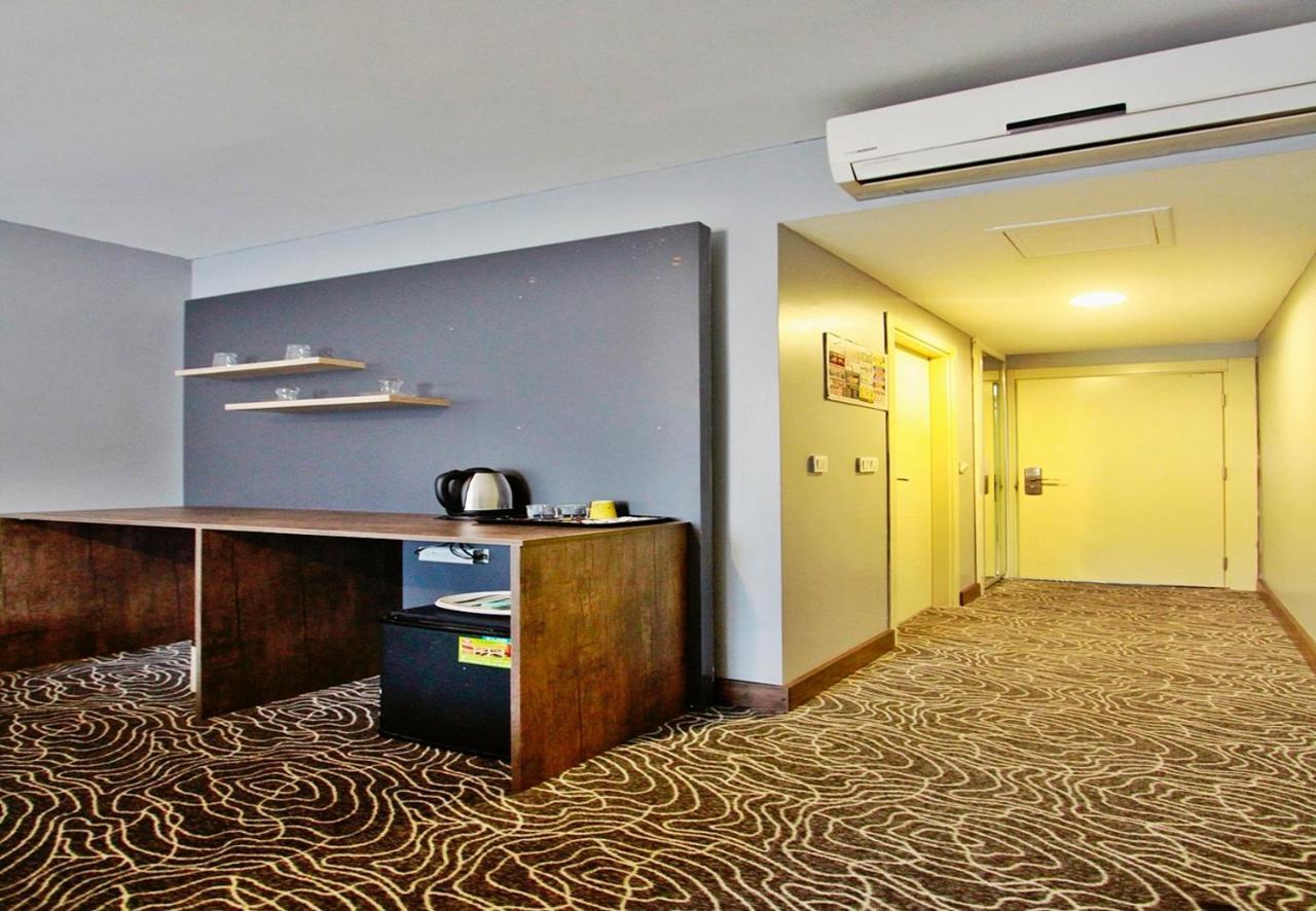 Red House Vip Apartmant Suites Istanbul Exterior photo